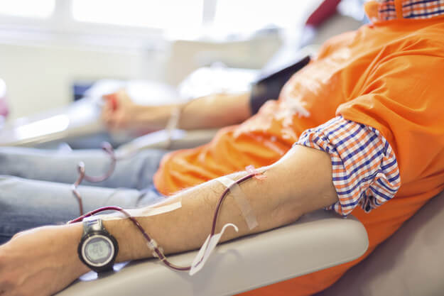 Does giving blood hurt?